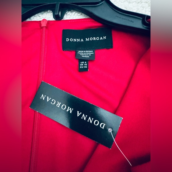 Donna Morgan Maggy keyhole long sleeves sheath dress cherry red US 6 Small - Picture 6 of 12